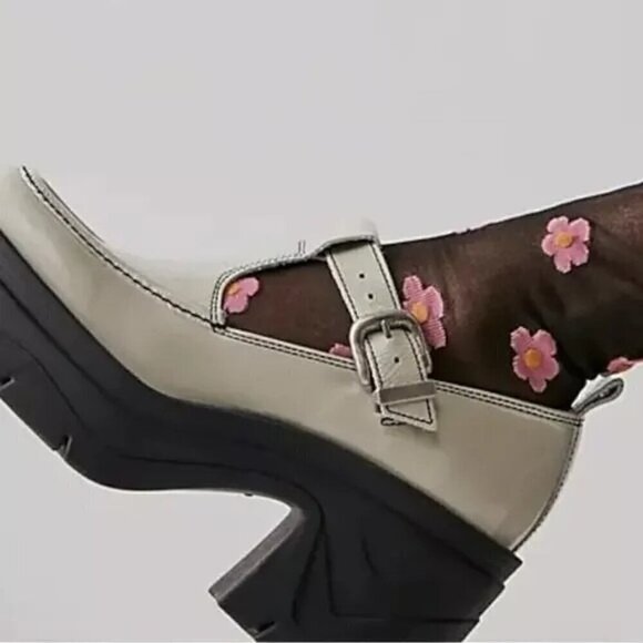 Free People Mayla WHT/ Black Patent Leather Platform Mary Janes- US SZ 7.5 - Picture 2 of 9